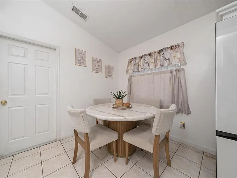 316 Westscott Dr — Photo 12