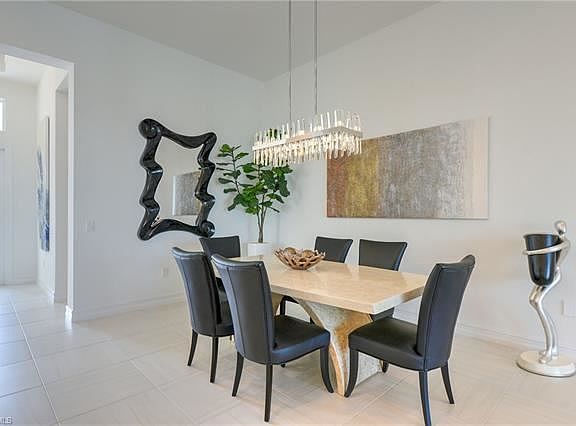 3rd image of 3141 Capistrano Ln