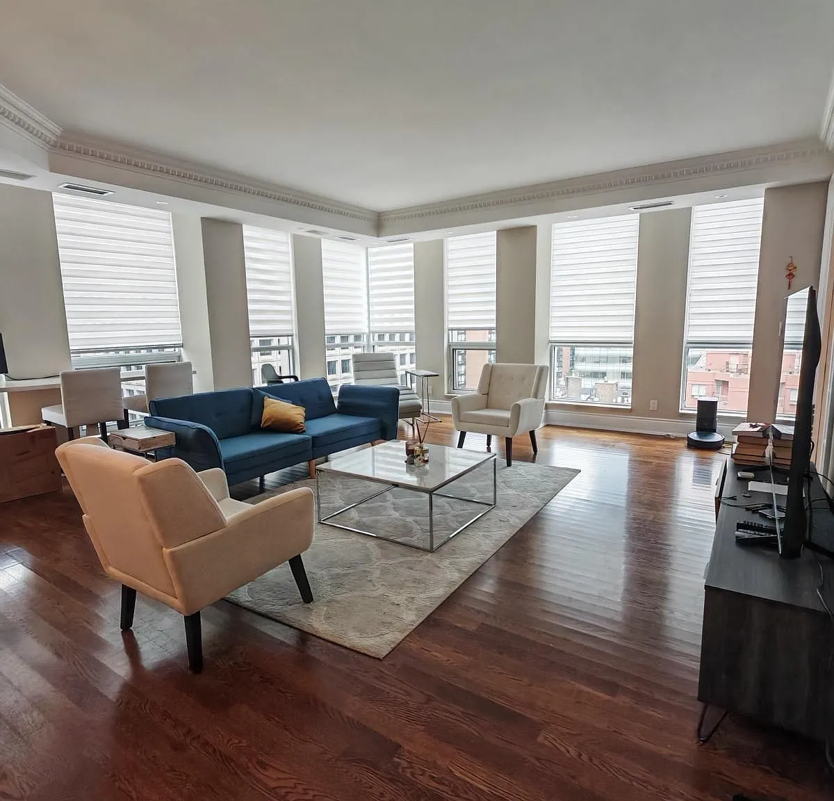 3 bed, $10,500 — Photo 2