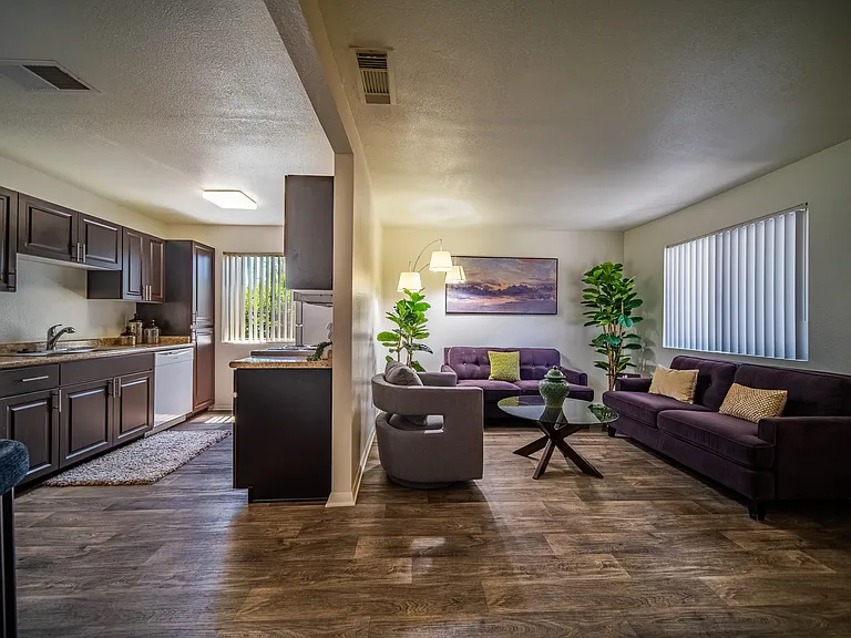 Country Club Terrace Apartments — Photo 19