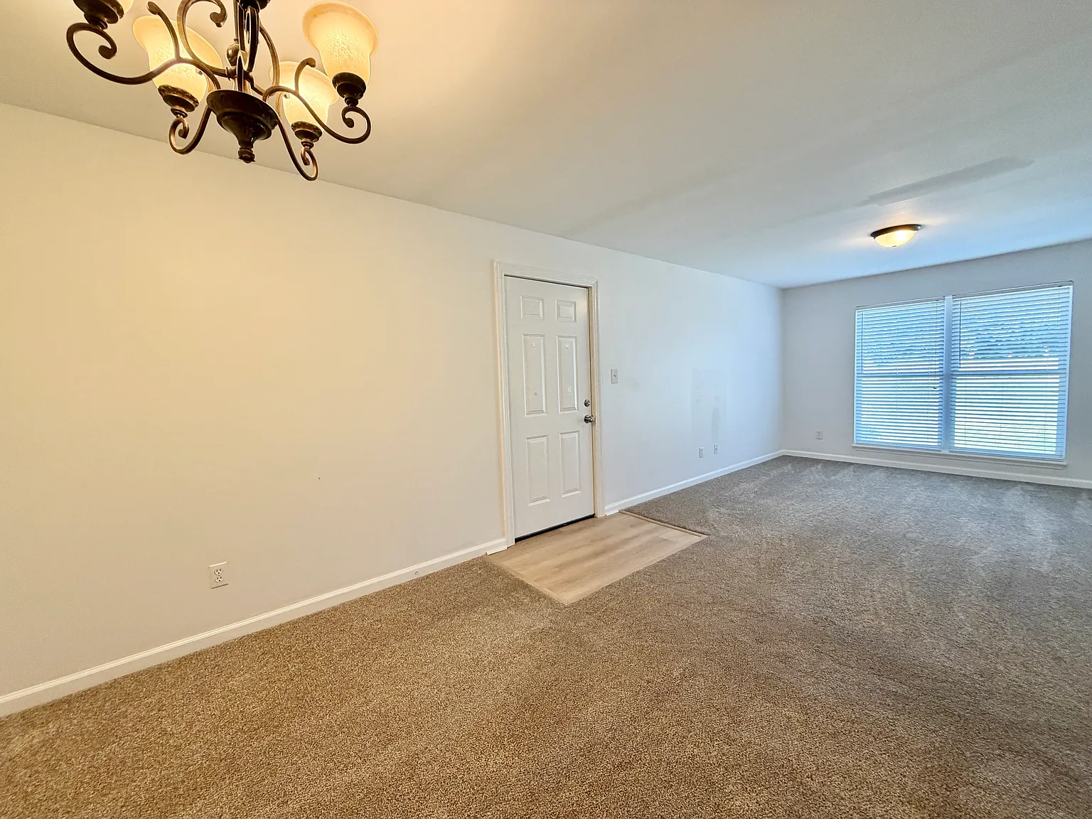 2 bed, 900 sqft, $1,245 — Photo 3