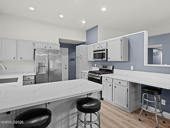 3rd image of 8620 Silver Shores Dr