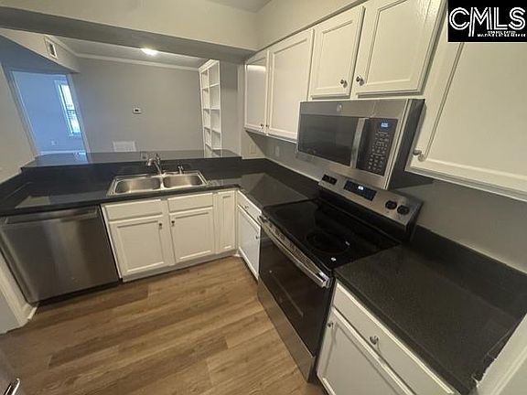 5th image of 448 Deerwood St APT 4E