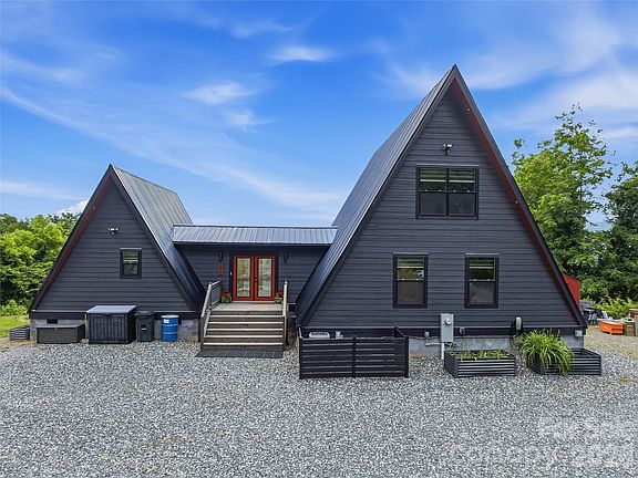 3rd image of 1877 Wilson Cove Rd