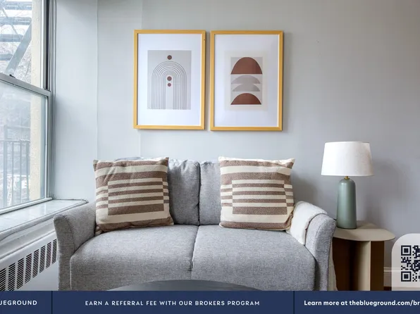 566 Hudson Street image 4 of 19