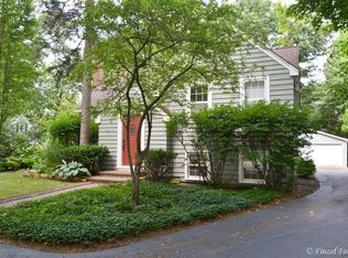 240 Wiltshire Ln, Crystal Lake, IL 60014