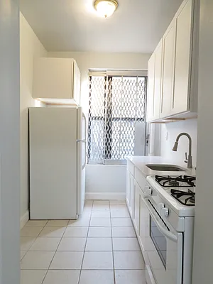 Rented by Bohemia Realty Group | media 7