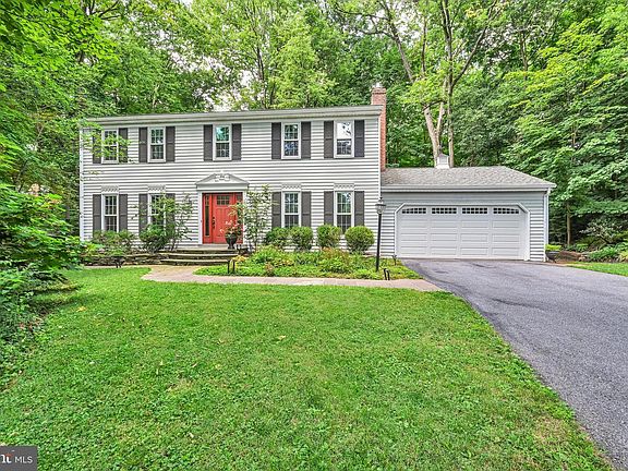 4th image of 14 Conestoga Woods Rd