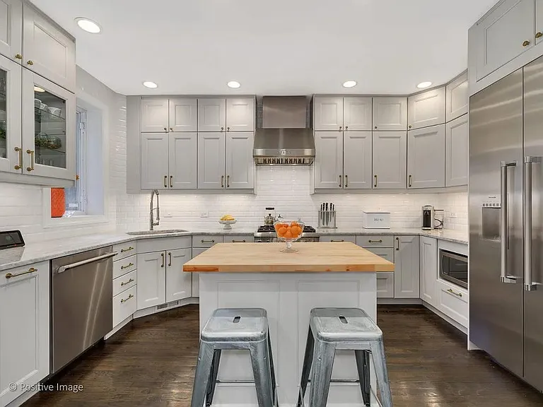 1814 N Lincoln Park W #1 — Photo 8