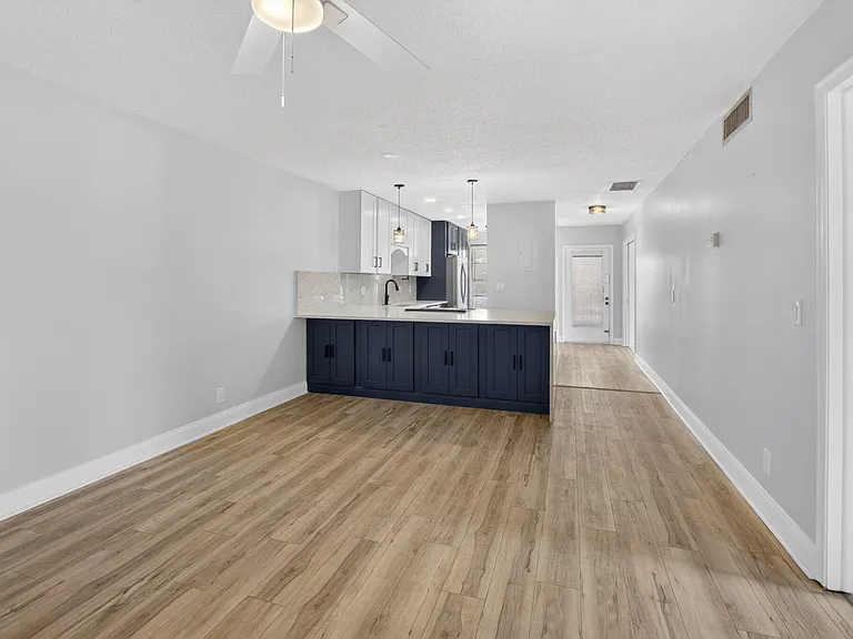 2401 Del Aire Blvd #101 — Photo 23