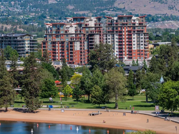 3388 Skaha Lake Rd #1203, Penticton, BC V2A 6G4