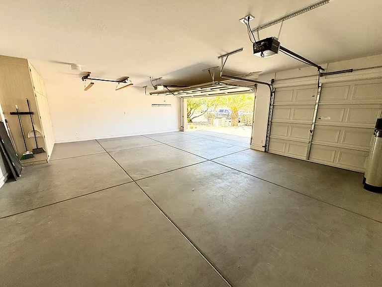 27989 N Muscovite Dr — Photo 26
