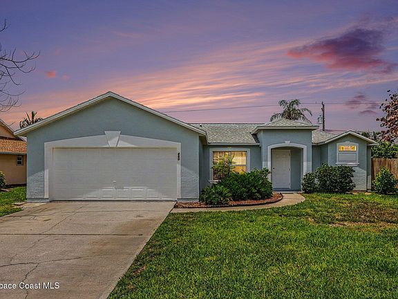 2nd image of 660 Palm Dr