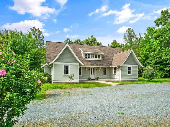 2nd image of 30 Cedar Meadow Dr