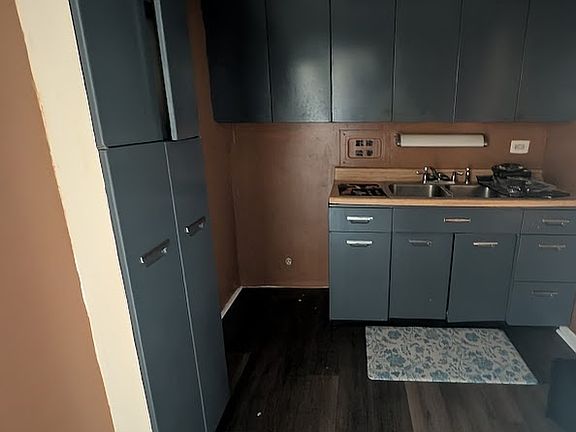 4th image of 7337 S South Shore Dr APT 521