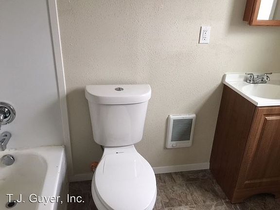 5th image of 1003 N Tower Ave APT 202