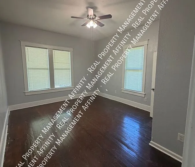 795 Roanoke Ave — Photo 13