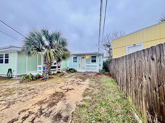 4th image of 6300 Beach Dr #B