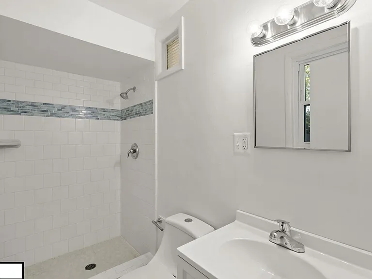 9109 Drake Pl — Photo 10
