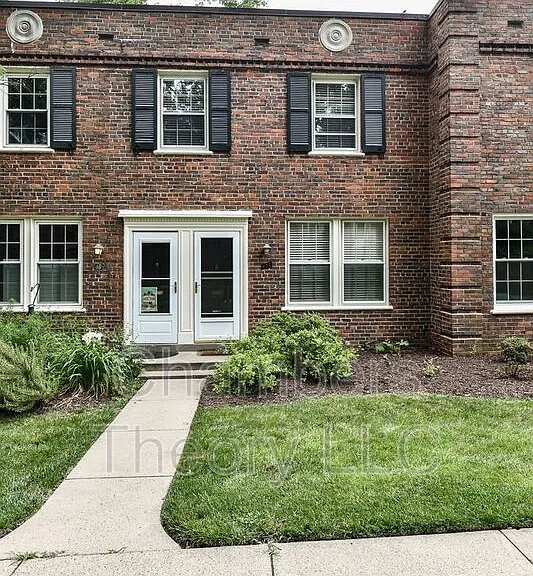 1400 S Barton St #432 — Photo 8