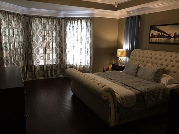 3rd image of 10019 Edgewood Manor Ct