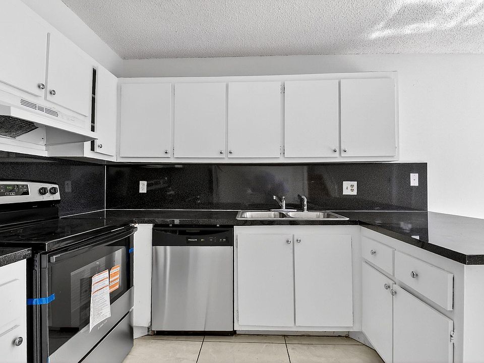 1st image of 136 Woodland Road