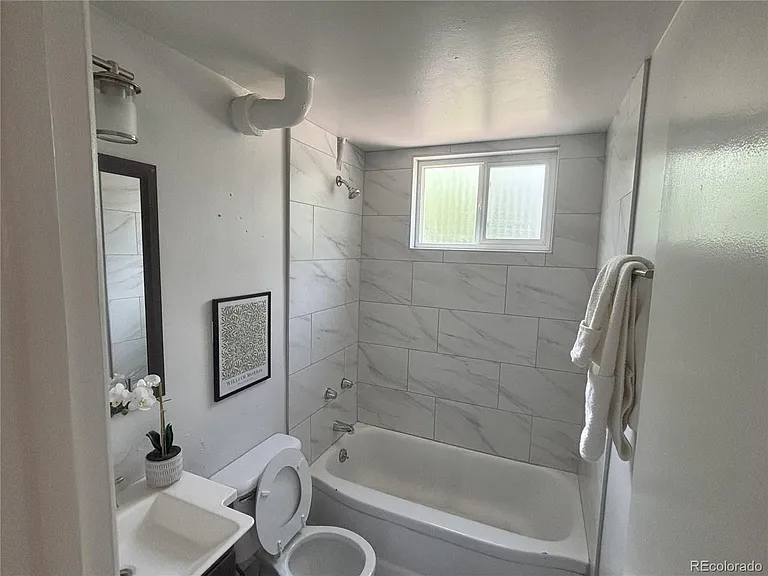 2515 S Williams St — Photo 10