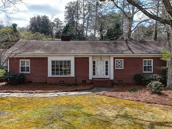 2nd image of 12 Ridgewood Rd SW