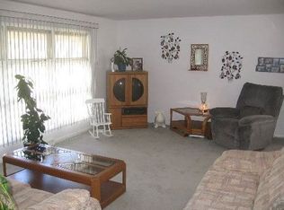2823 Stonewall Ave, Woodridge, IL