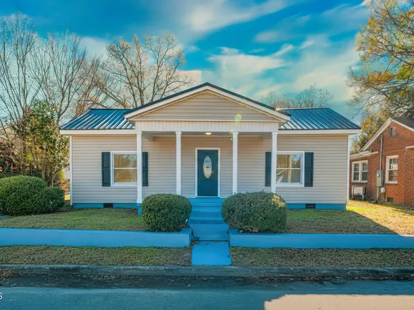 4313 Wallace St, Farmville, NC 27828