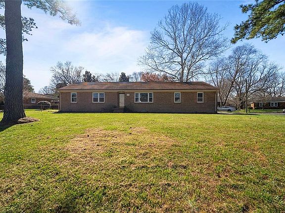 3rd image of 1008 Cogliandro Dr