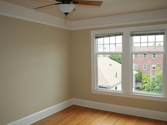 3rd image of 615 Bellevue Ave E APT 302