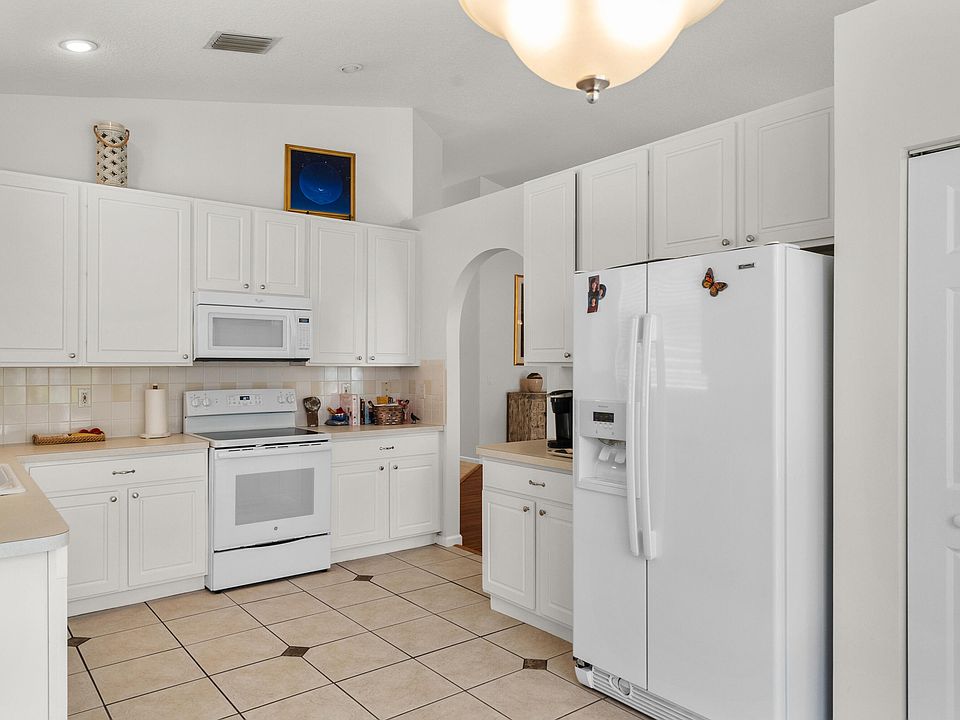 1st image of 1189 SE Westminster Place