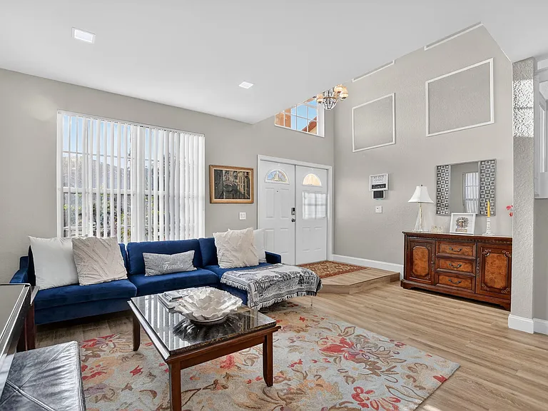 18280 Coral Isles Dr — Photo 10