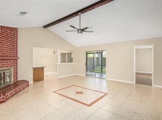 11831 N Fairhollow Ln, Houston, TX 77043