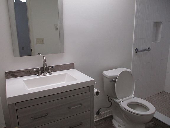 5th image of 12046 Cobblewood Ln N