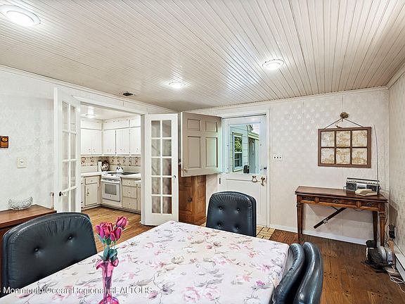 3rd image of 789 Coolidge Avenue