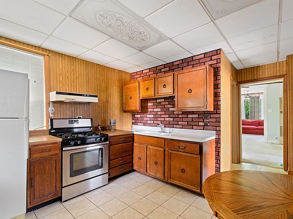 5th image of 4501 N Saint Louis Ave