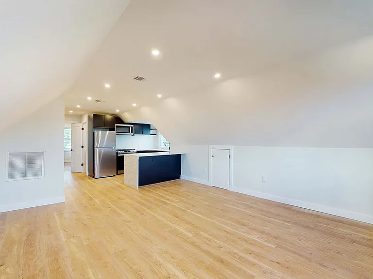 138 Shippen St #3 — Photo 7