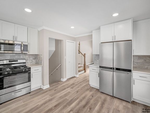 5th image of 2208 Sprucewood Ln