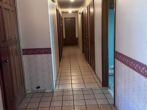 4th image of 216 Amsey Ln