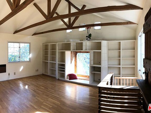 3rd image of 19743 Valley View Dr #2