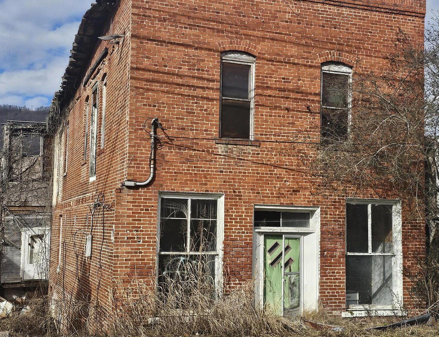 6069 Dr Thomas Walker Rd, Rose Hill, VA 24281 Zillow