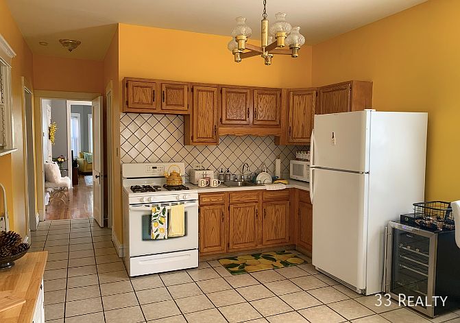 1st image of 2416 N Avers Ave #1