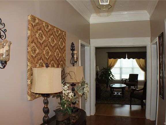 3rd image of 8612 Willowbrook Ct