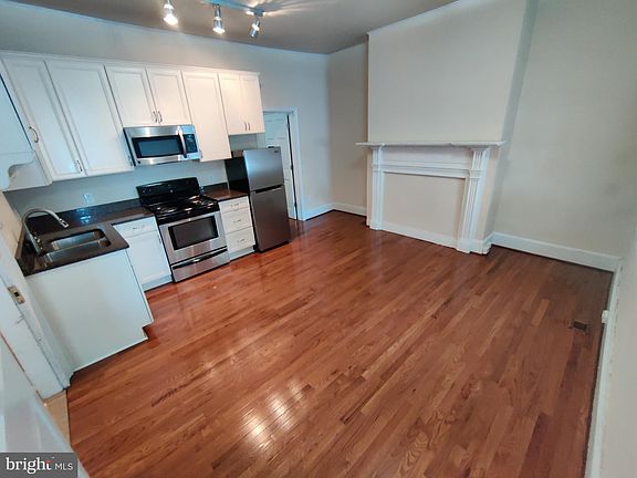 2nd image of 209 Hanover St APT 6