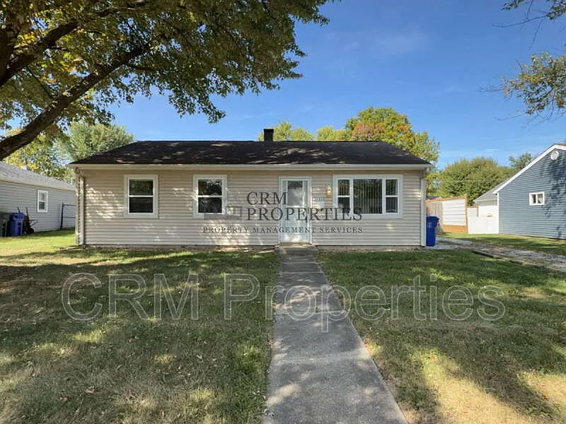 1930 Windsor Dr photo 1