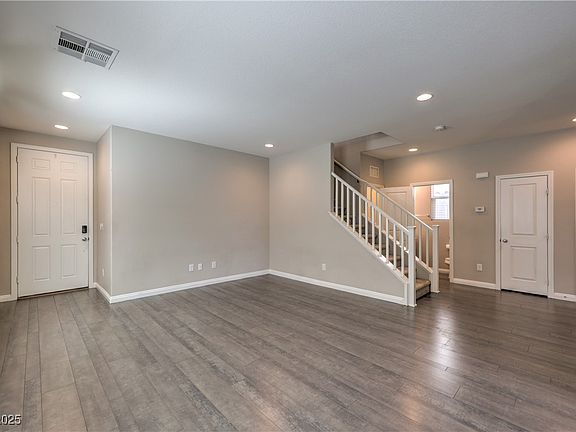 4th image of 3766 Odessa Falls Ave