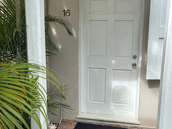 2nd image of 16 SG Crtyd Villas