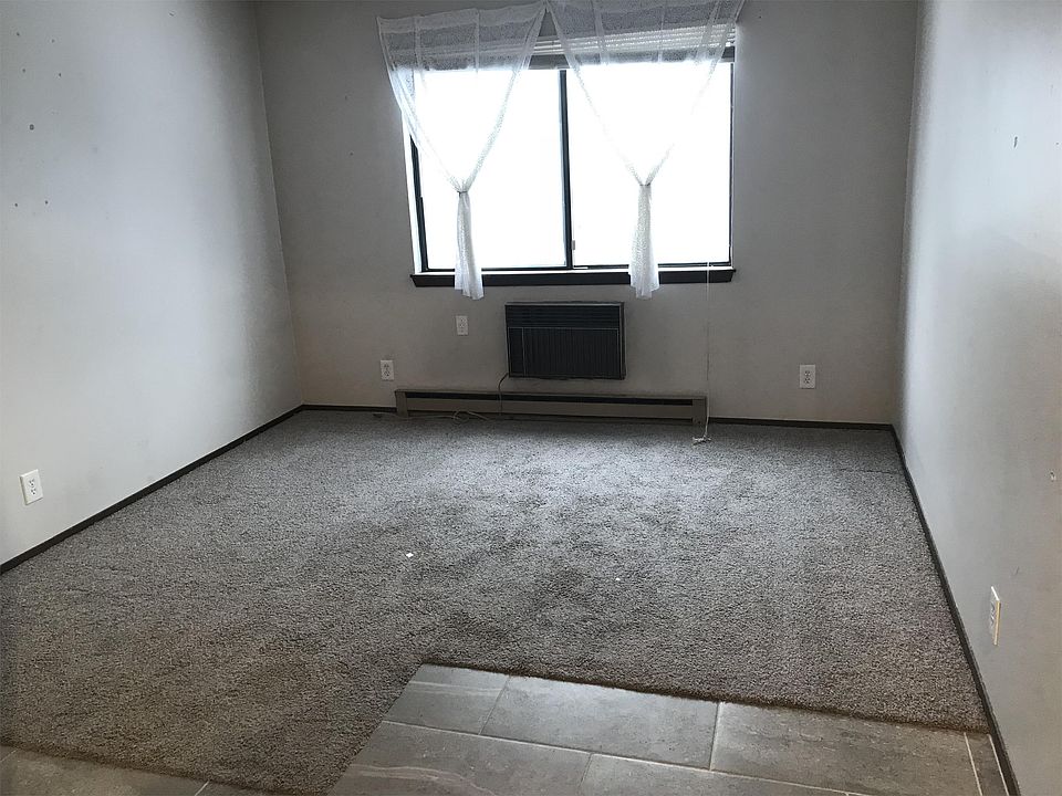 2nd image of 939 E Homer St APT 1